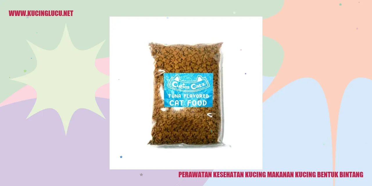 Kucing dengan Makanan Kucing Berbentuk Bintang