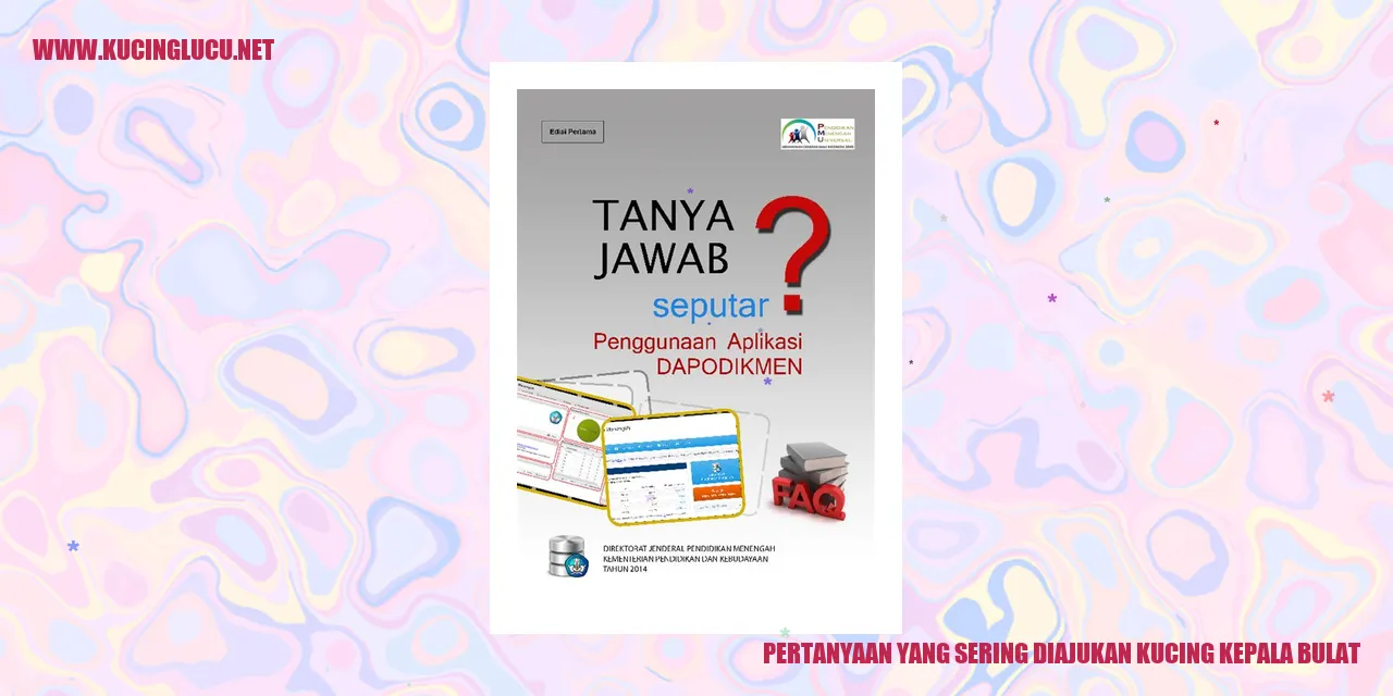 Gambar Kucing Kepala Bulat