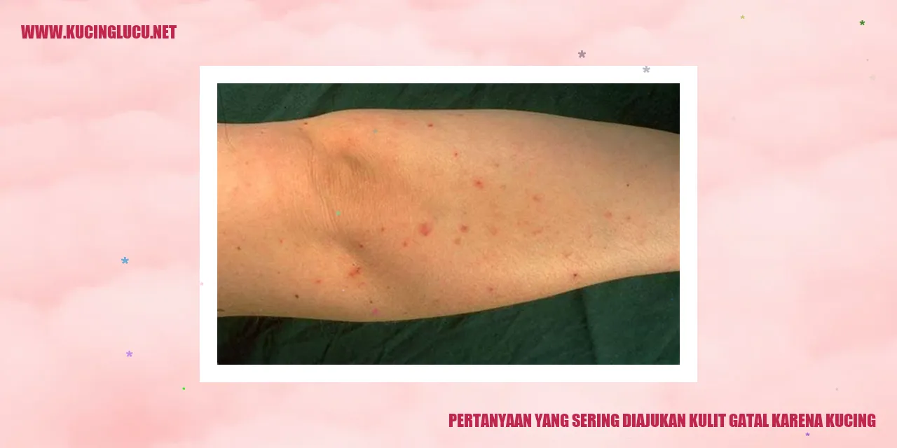 Ilustrasi seseorang menggaruk kulit gatal