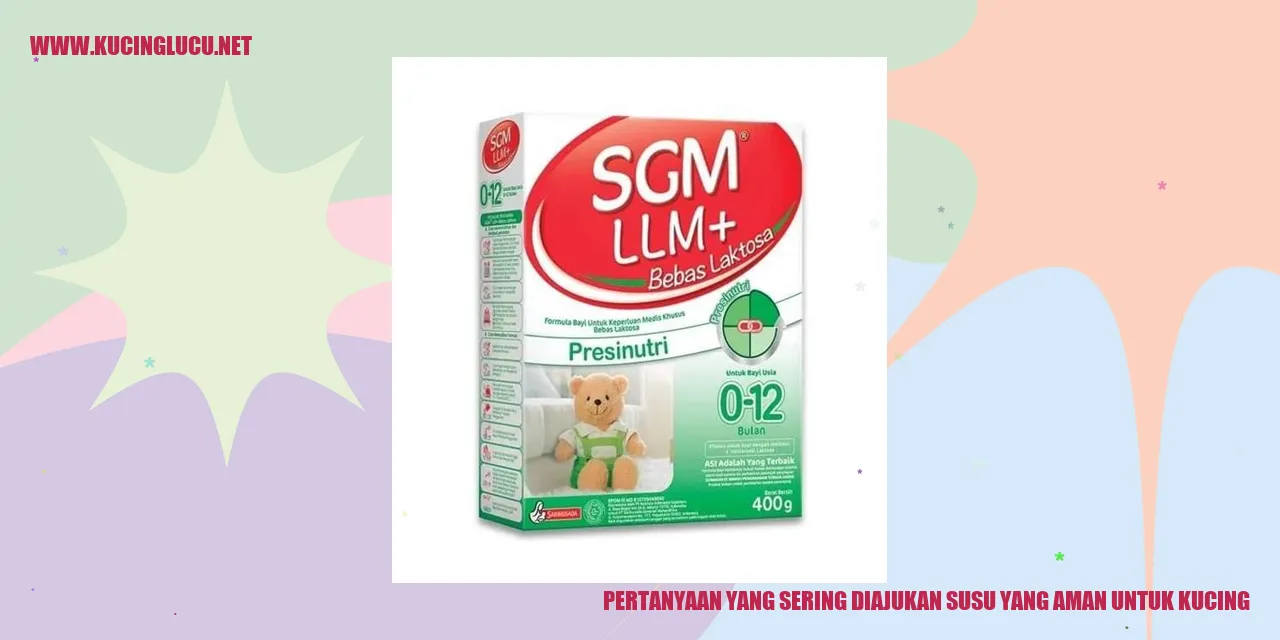 Gambar Kucing Sedang Minum Susu