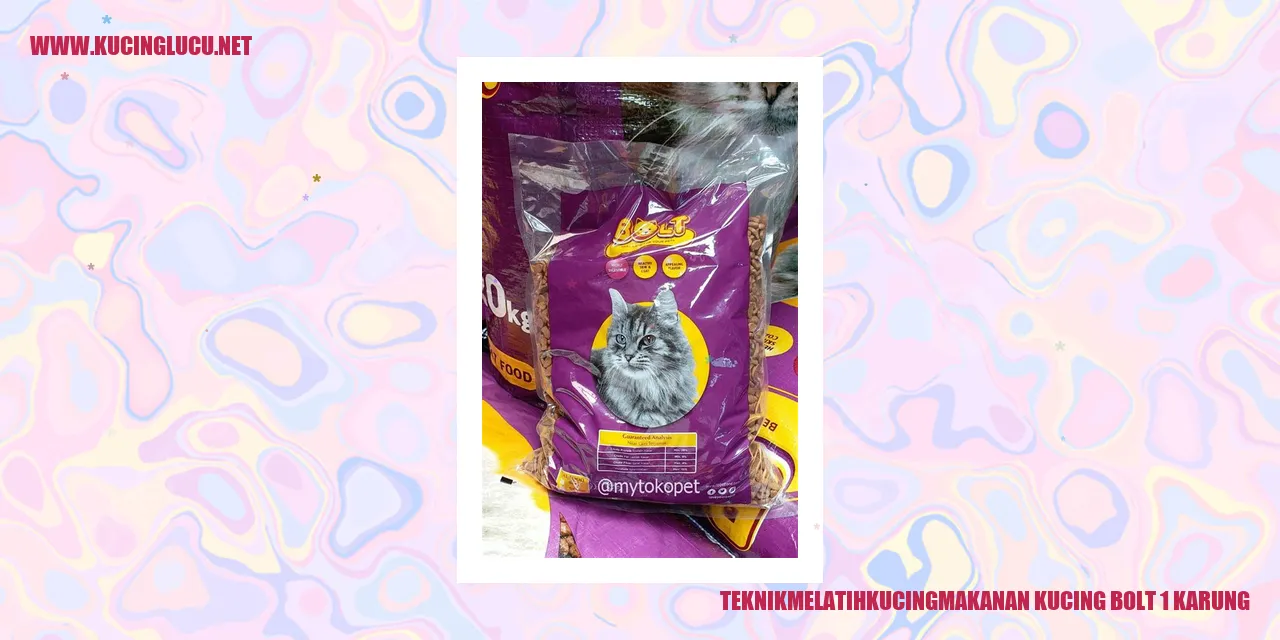 Kucing Menyikat Bulu Mengkilap